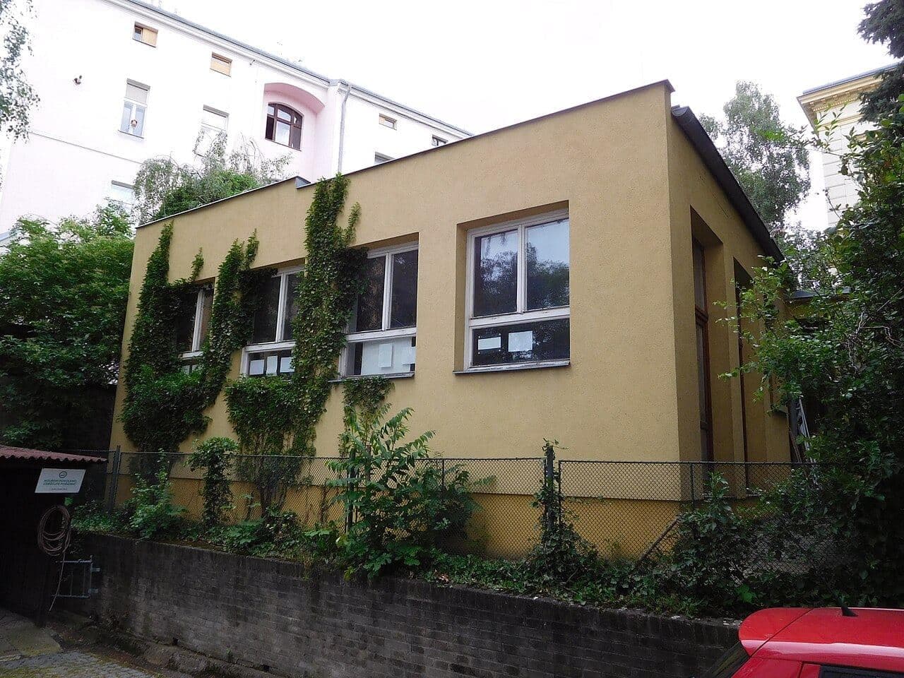 AMBIS University, a.s. — 6