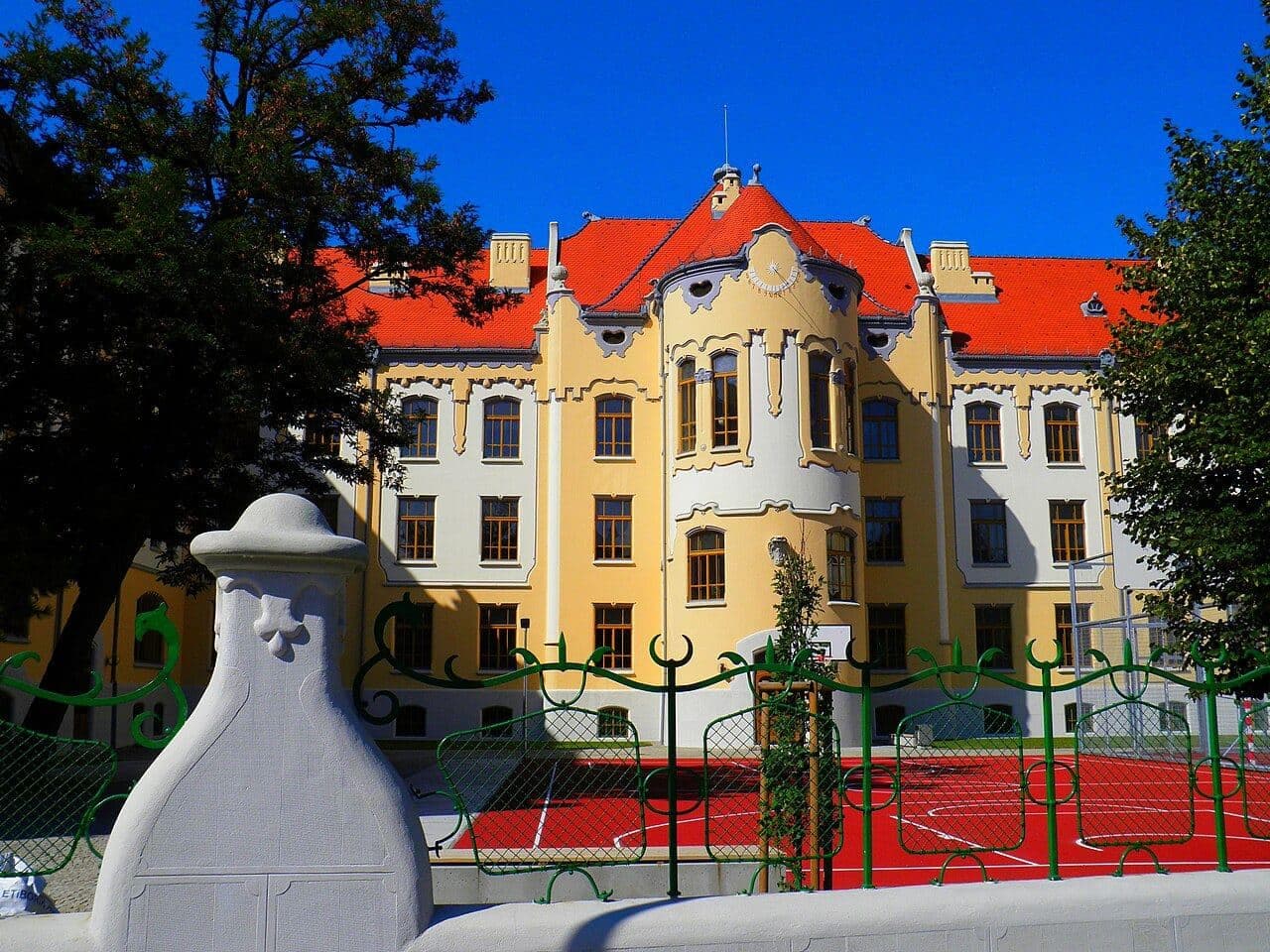 Bratislava International School of Liberal Studies — 4