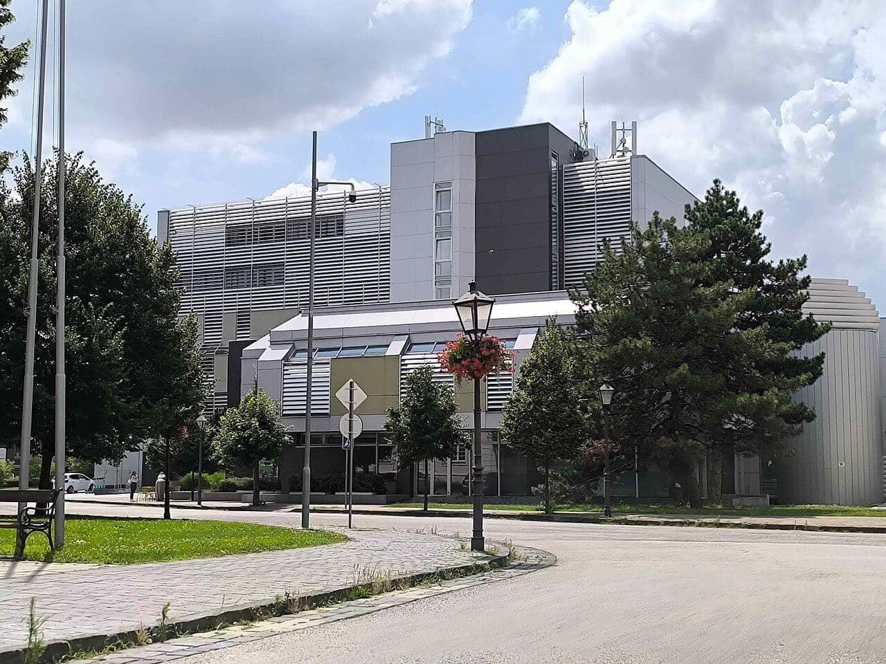 Law Faculty — 5