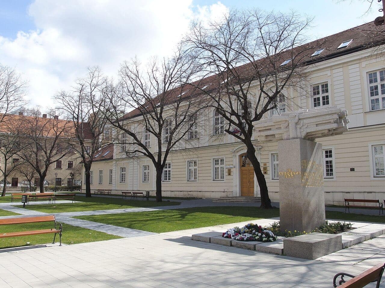 Law Faculty — 6