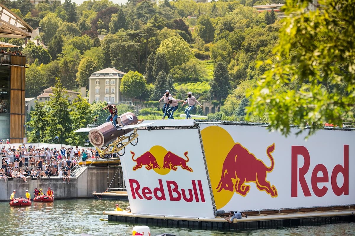 Red Bull Letecký Deň у Братиславі!