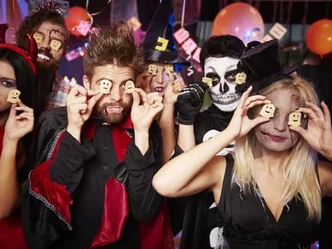 Геловінська вечірка для молоді
