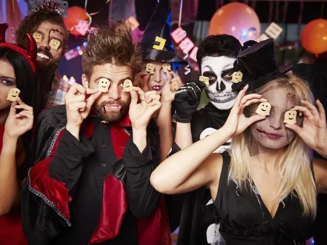 Геловінська вечірка для молоді